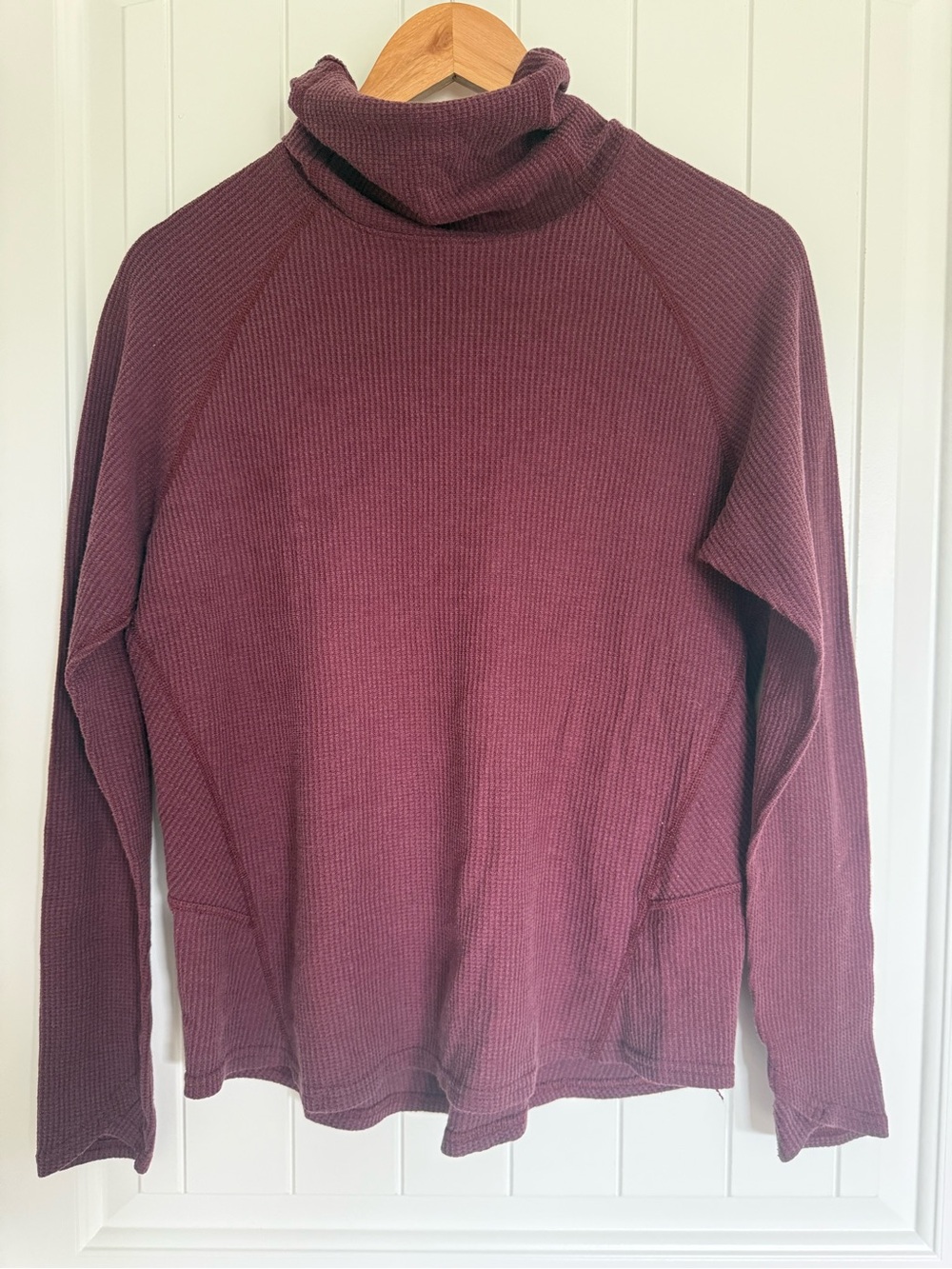 KUHL Waffle Knit Thermal Cowl Neck Sweater Top Burgundy Maroon Red Large